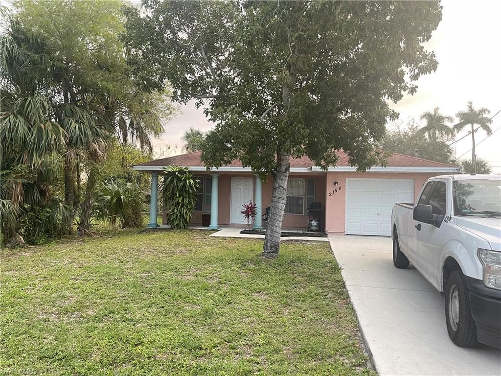 2154 Ben ST FORT MYERS, FL 33916