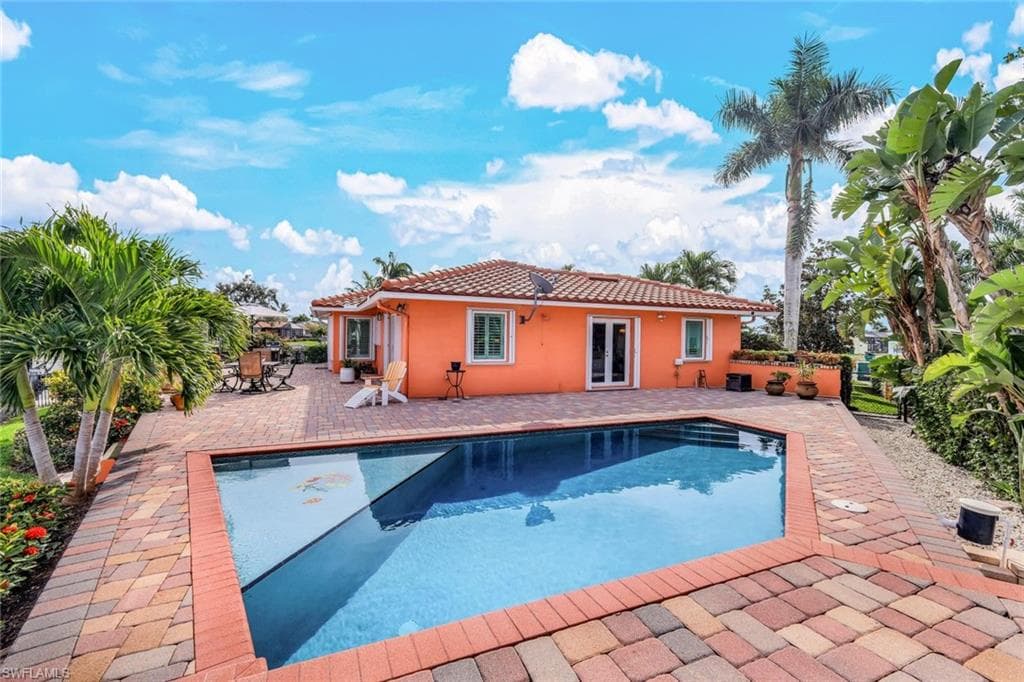 855 Willow CT MARCO ISLAND, FL 34145
