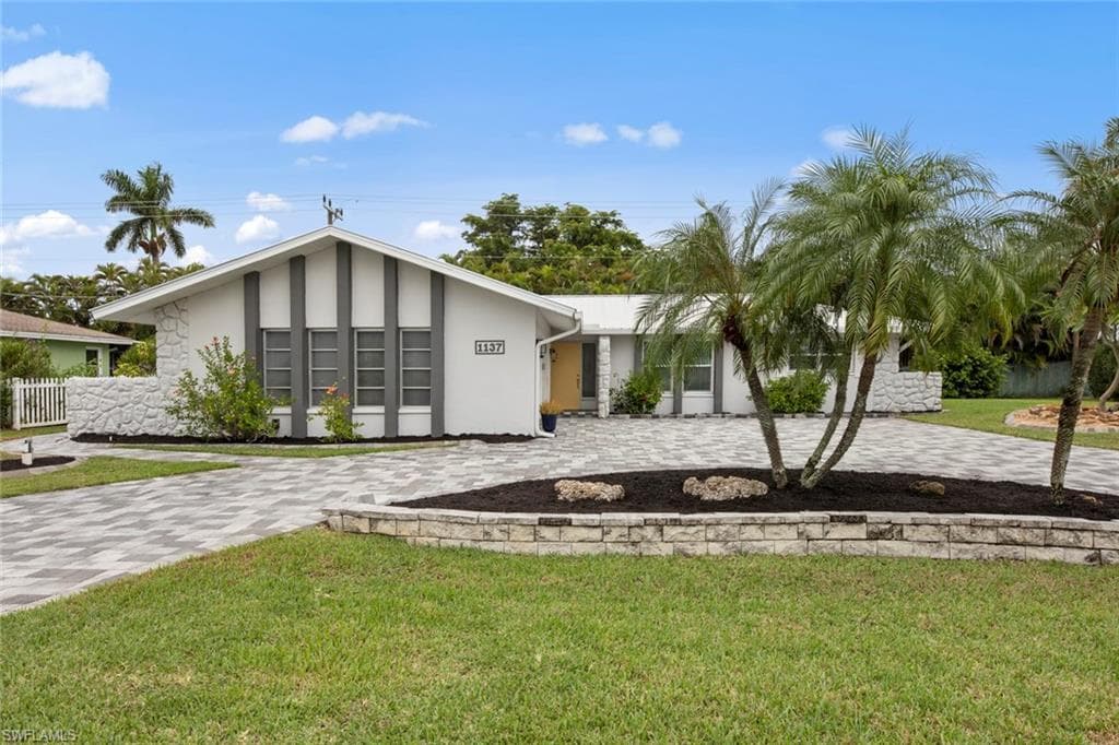 1137 Town And River DR FORT MYERS, FL 33919
