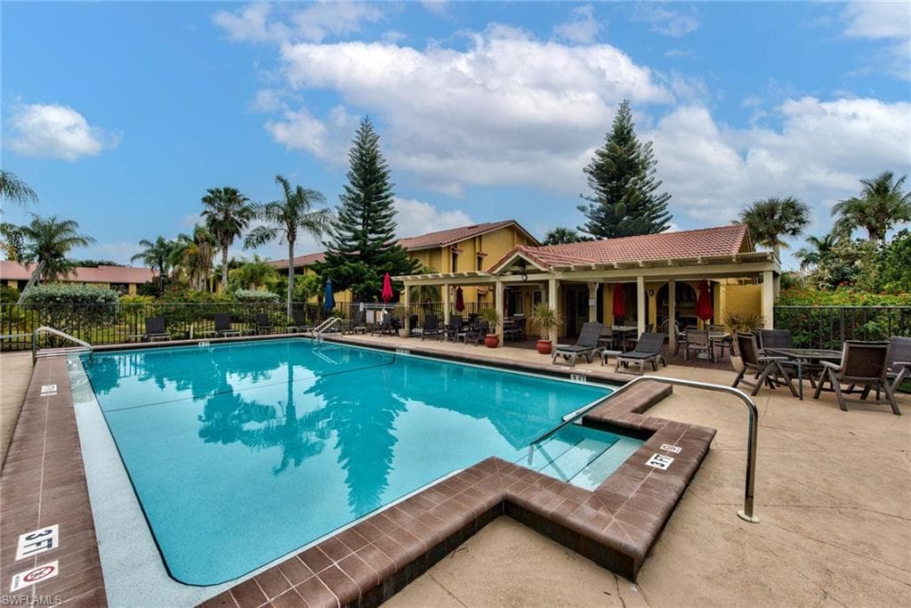 9895 Citadel LN 204 BONITA SPRINGS, FL 34135