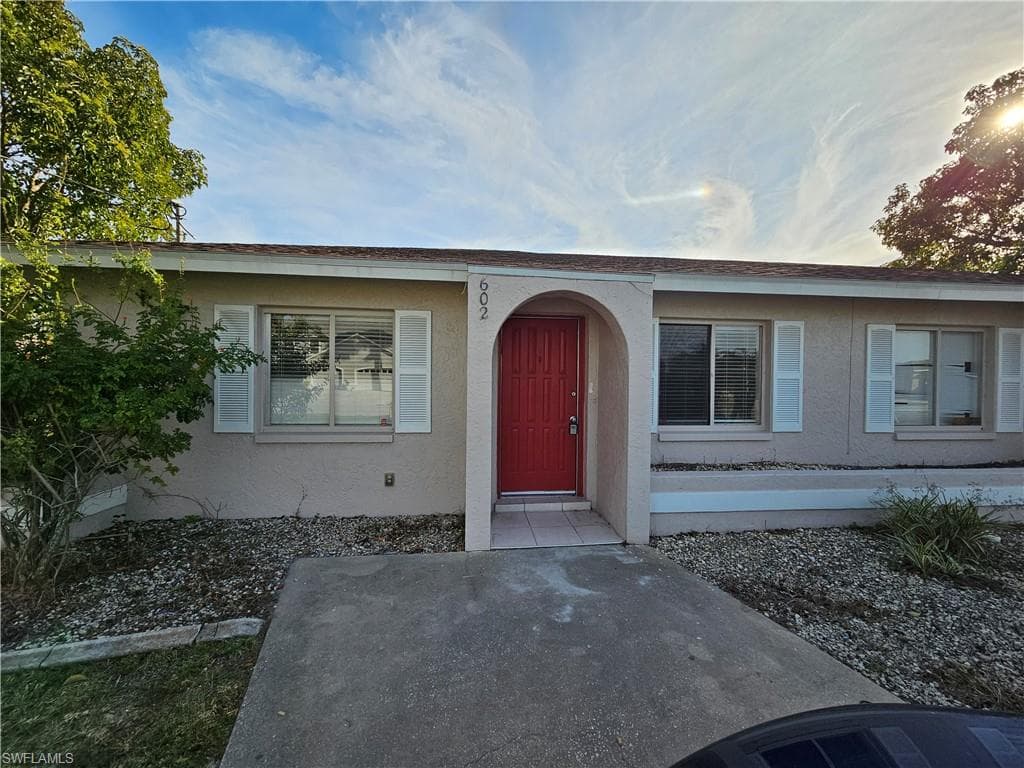 602-604 SE 13th ST CAPE CORAL, FL 33990