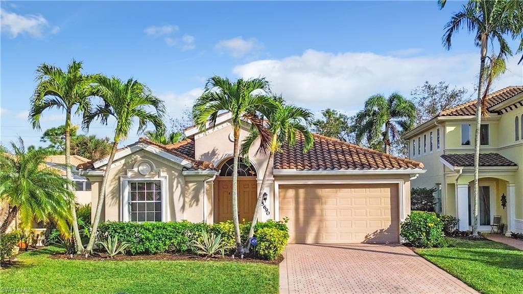 5690 Lago Villaggio WAY NAPLES, FL 34104