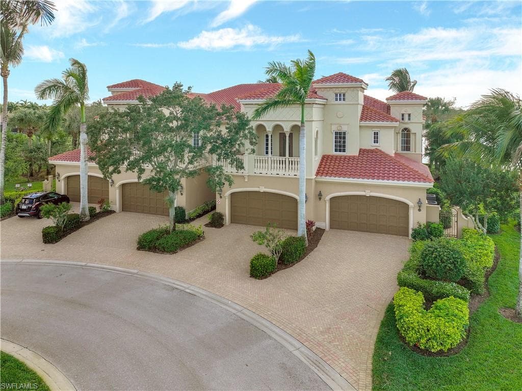 9317 Menaggio CT 202 NAPLES, FL 34114
