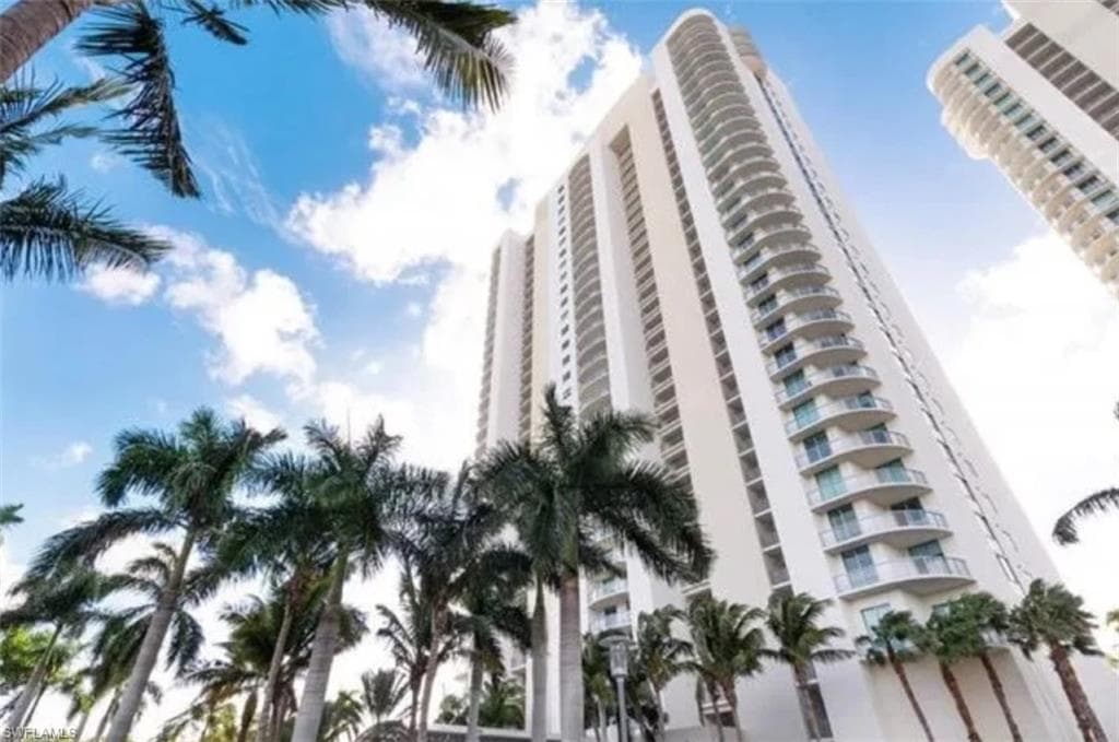 3000 Oasis Grand BLVD 2702 FORT MYERS, FL 33916