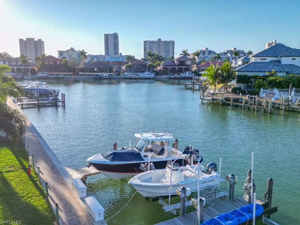 880 Huron CT 2-307 MARCO ISLAND, FL 34145