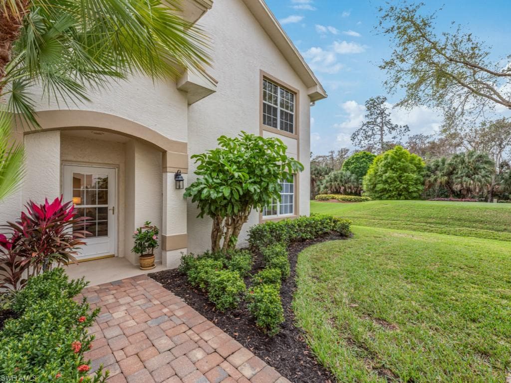 5621 Whisperwood BLVD 902 NAPLES, FL 34110