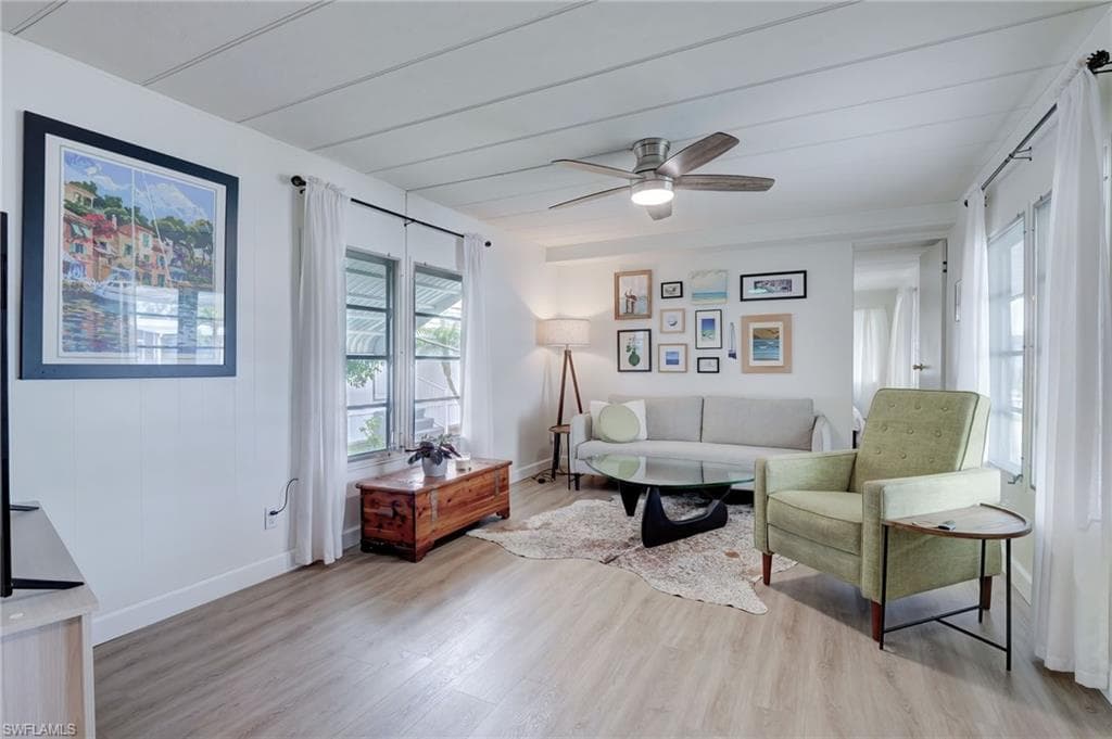 114 Jasmine LN 131 NAPLES, FL 34114