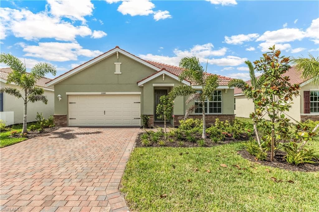 15360 Yellow Birch ALVA, FL 33920