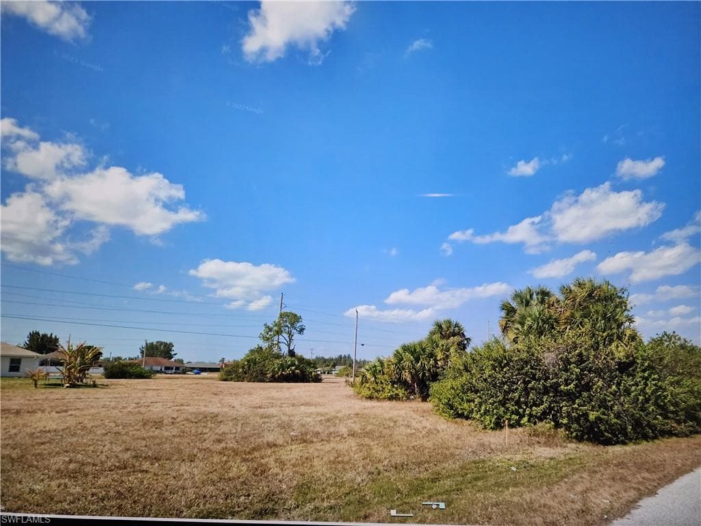 820 NW 24th AVE CAPE CORAL, FL 33993
