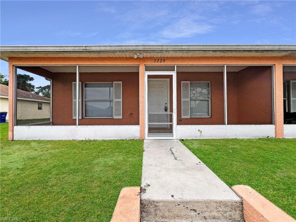 5229-5231 27th ST SW 5229 LEHIGH ACRES, FL 33973