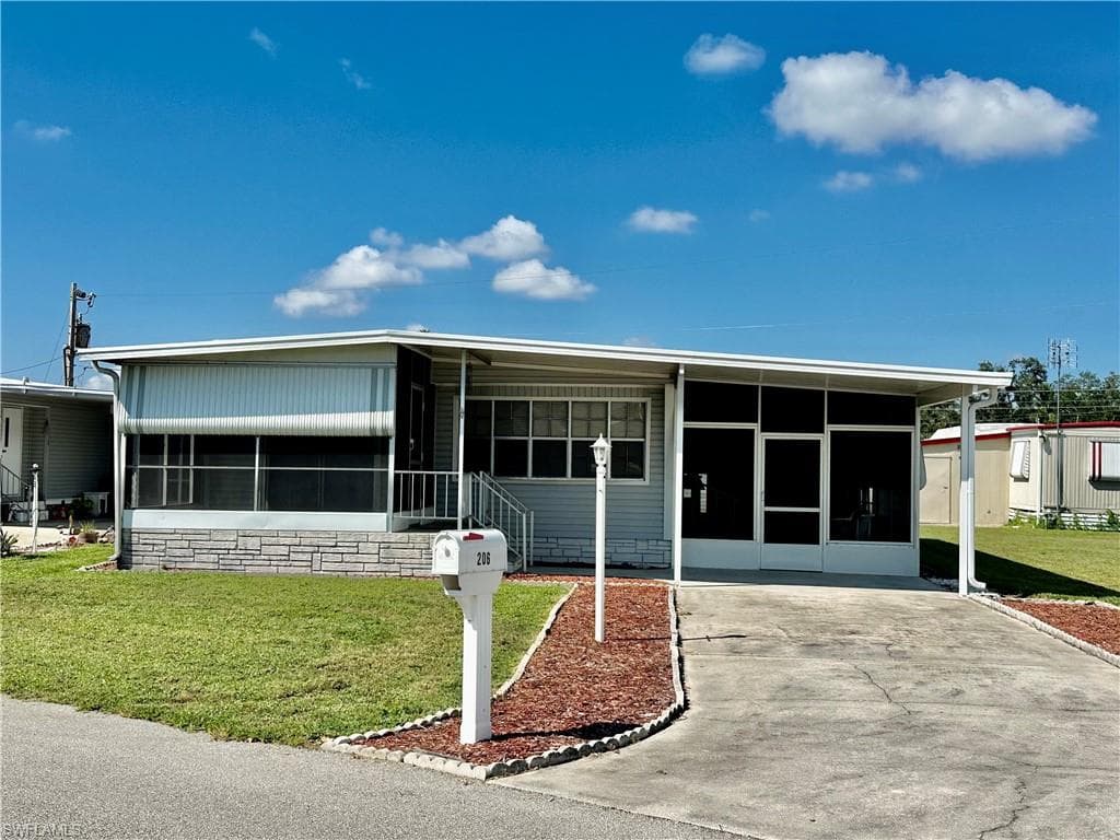 206 Captains WALK NORTH FORT MYERS, FL 33917