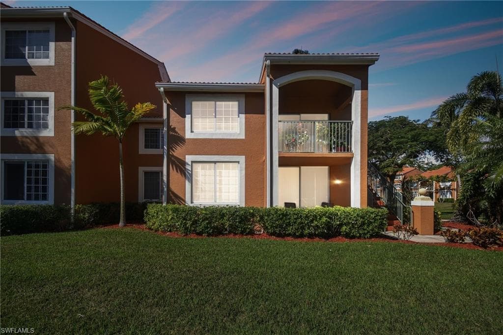 1275 Wildwood Lakes BLVD 2-207 NAPLES, FL 34104
