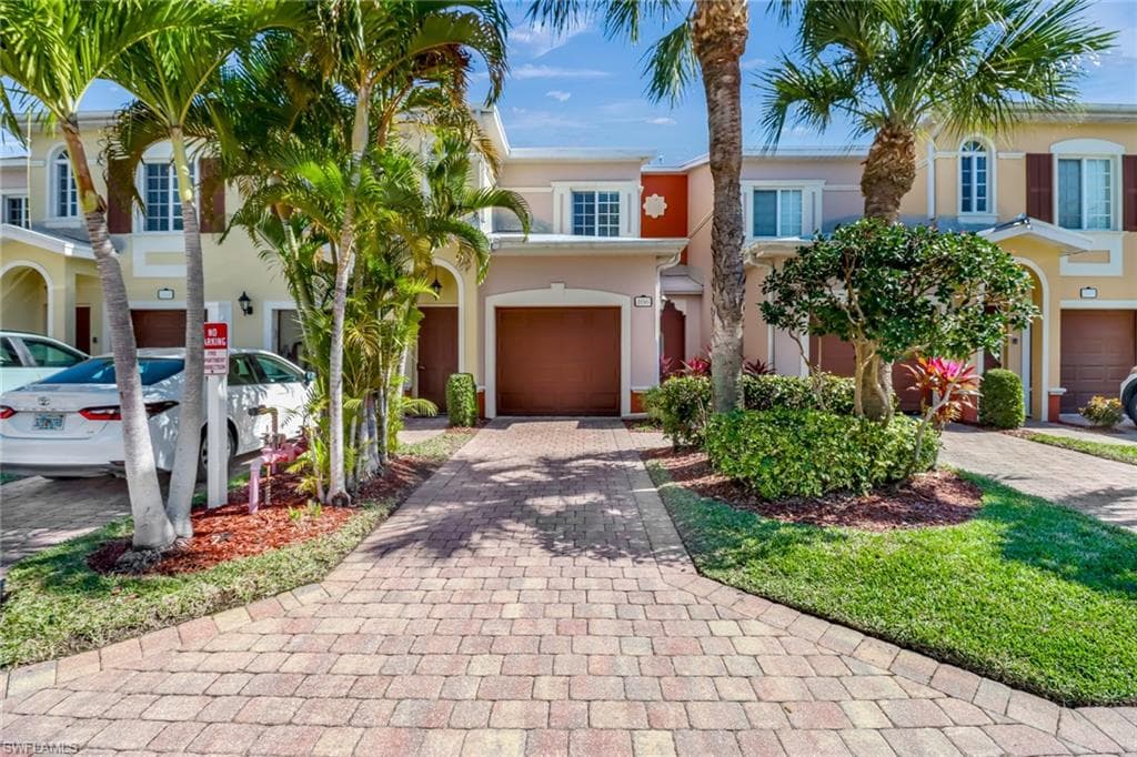 20240 Estero Gardens CIR 106 ESTERO, FL 33928