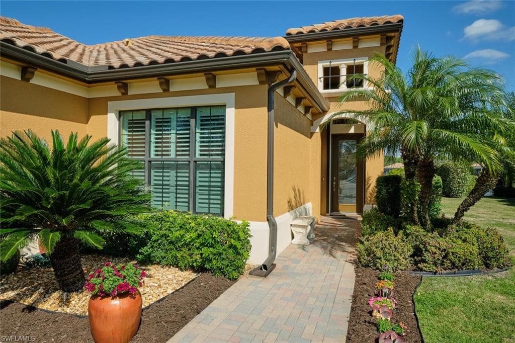 9142 Isla Bella CIR BONITA SPRINGS, FL 34135