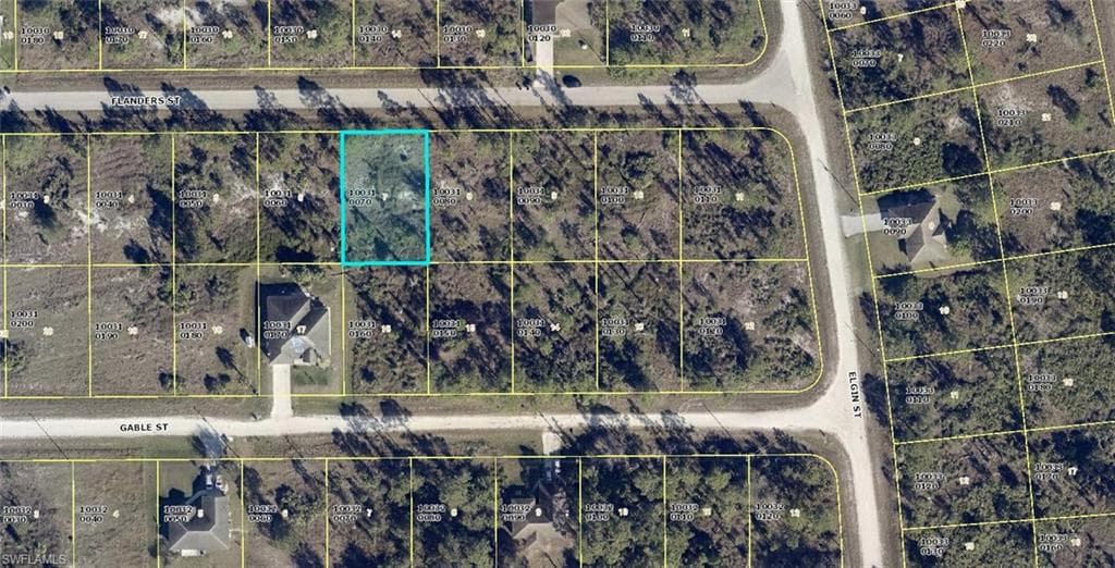 946 Flanders ST LEHIGH ACRES, FL 33974