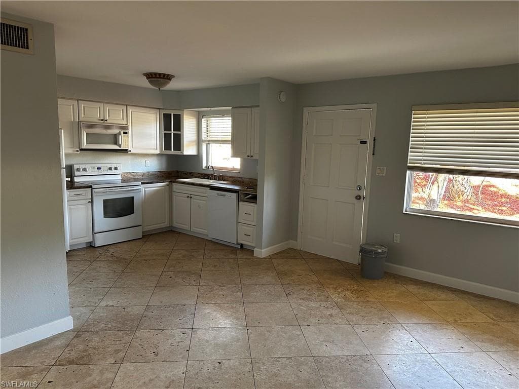 3325 Airport RD N A1 NAPLES, FL 34105