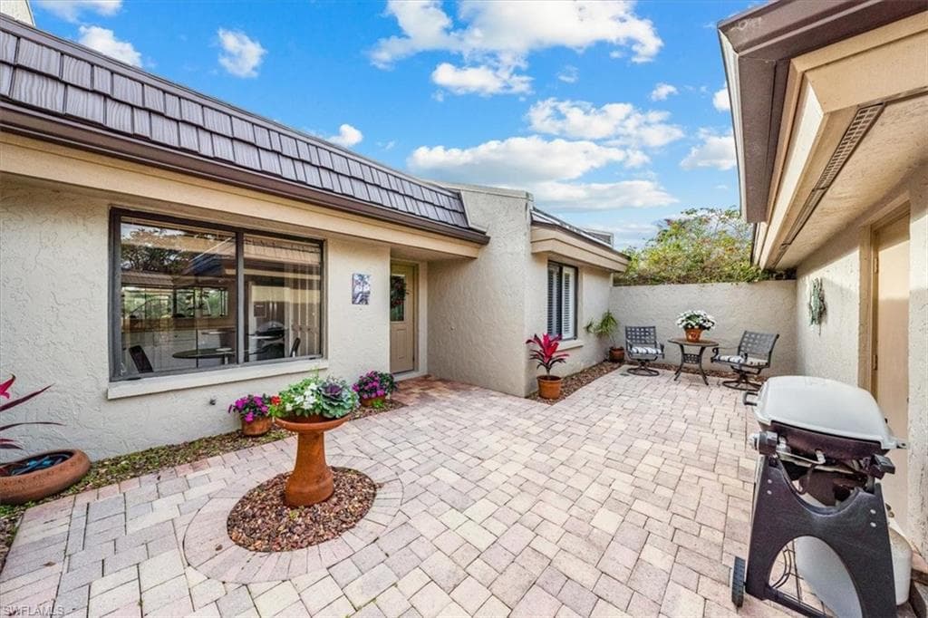182 Bears Paw TRL NAPLES, FL 34105