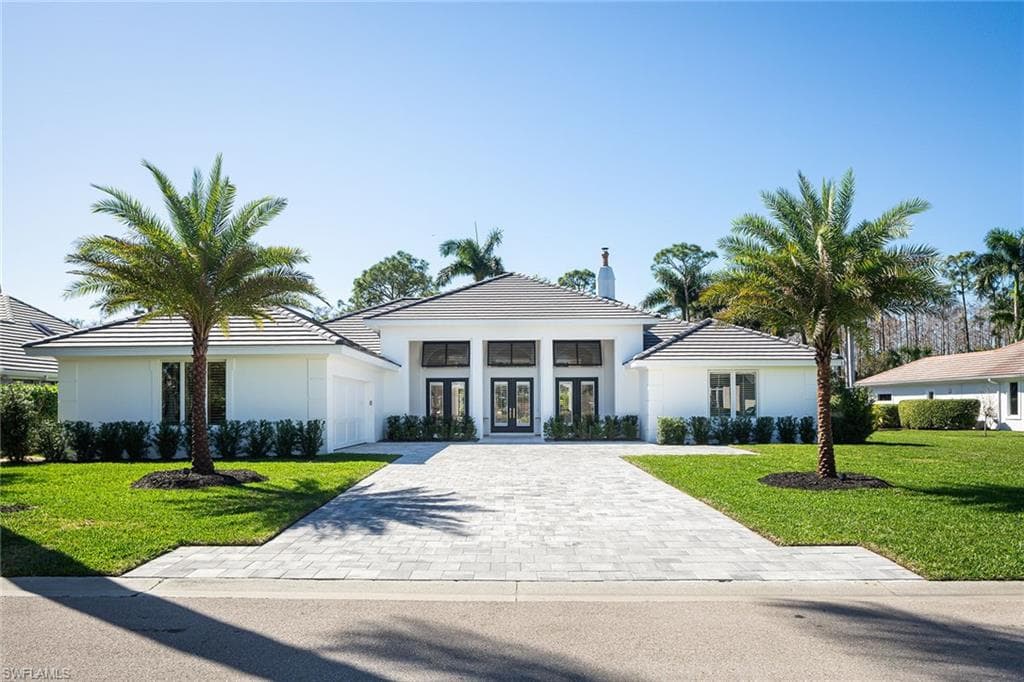 739 Saint Georges CT NAPLES, FL 34110