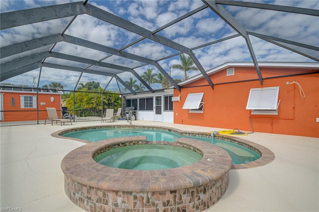 2561 ROSE AVE ST. JAMES CITY, FL 33956