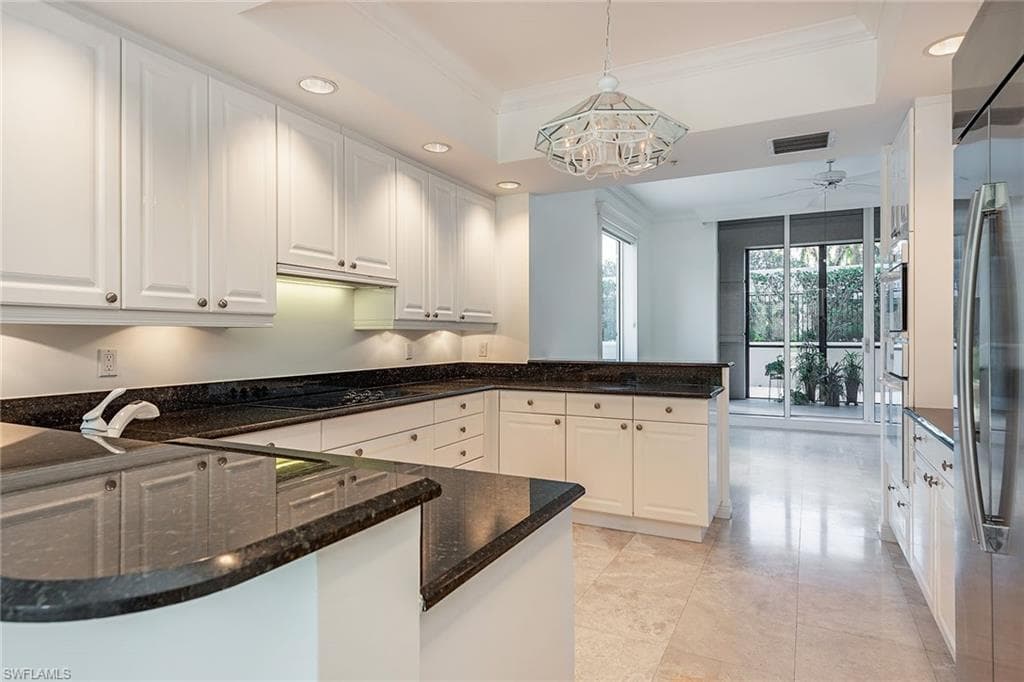 8960 Bay Colony DR 104 NAPLES, FL 34108
