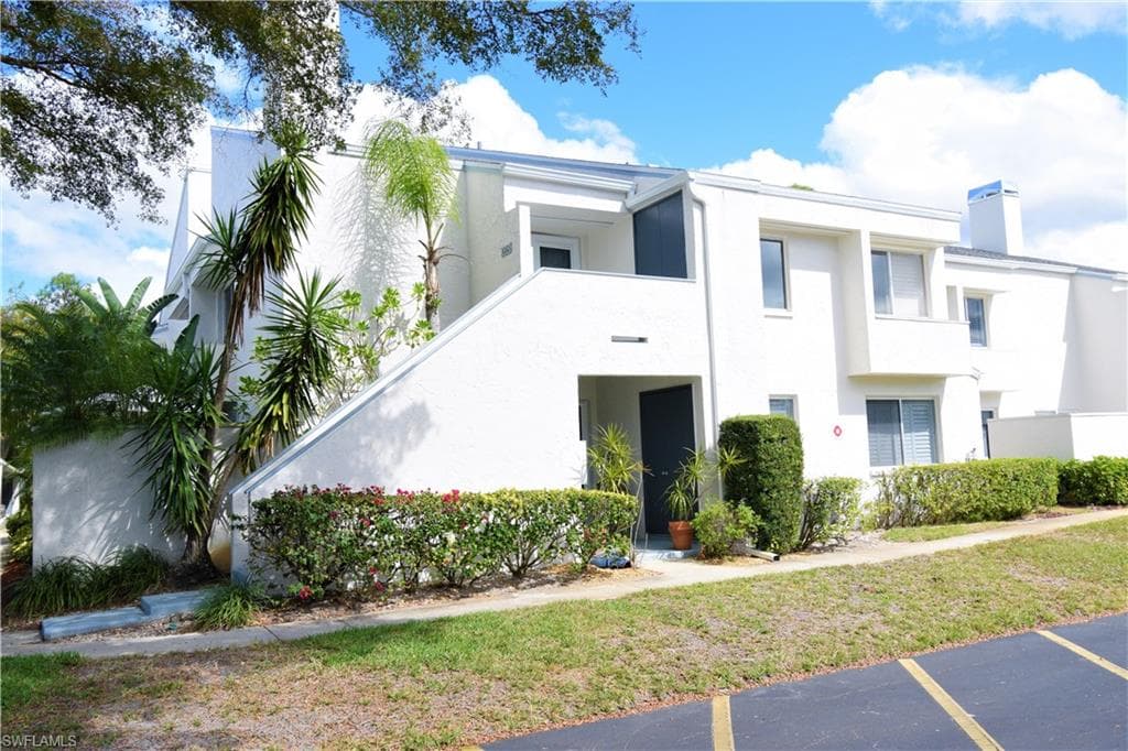 3056 Kings Lake BLVD 7556 NAPLES, FL 34112
