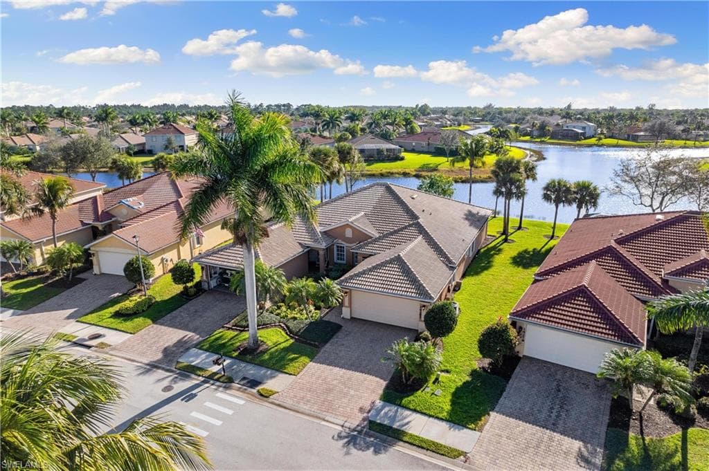 14282 Manchester DR NAPLES, FL 34114