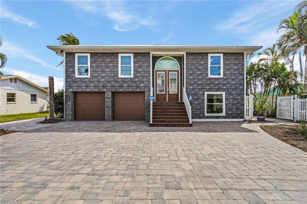 2673 Clyde ST MATLACHA, FL 33993