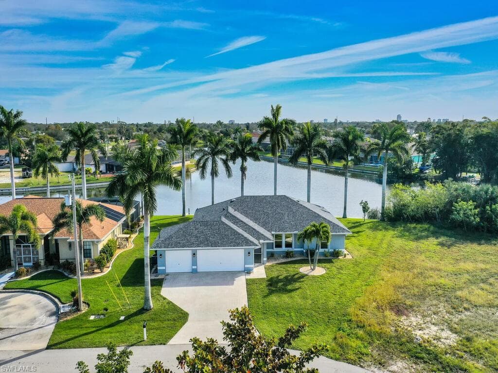 403 NE 21st AVE CAPE CORAL, FL 33909