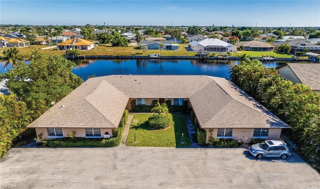 3913 SE 11th PL CAPE CORAL, FL 33904