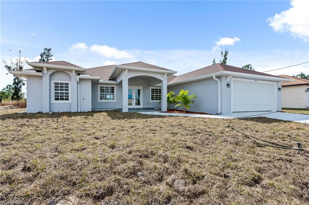 924 NE 34th LN CAPE CORAL, FL 33909