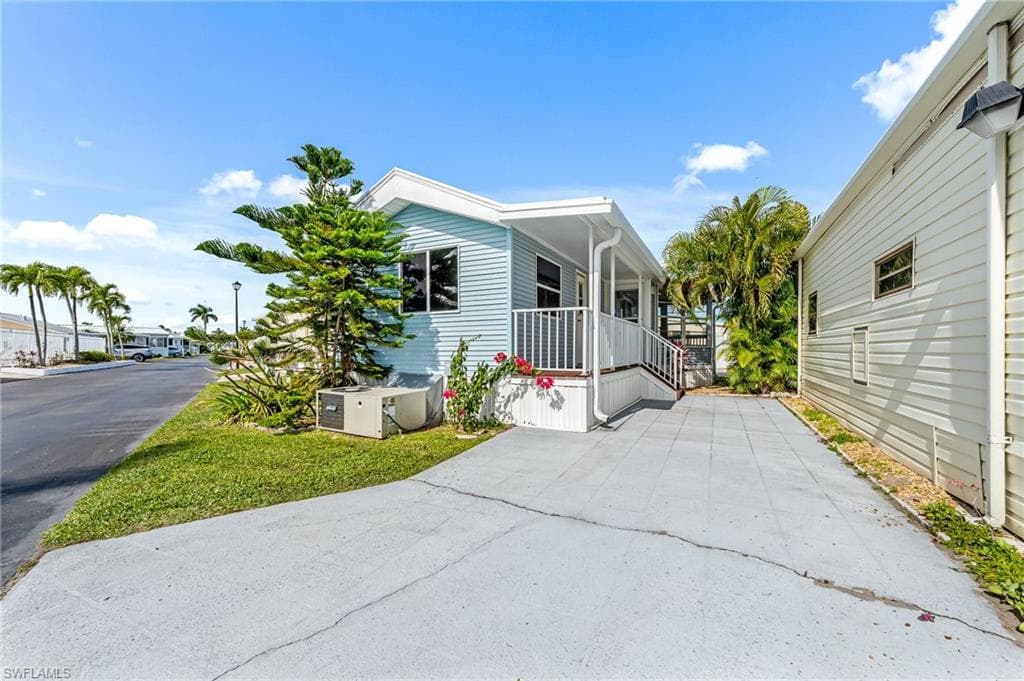 11571 Slipper Shell DR FORT MYERS, FL 33908