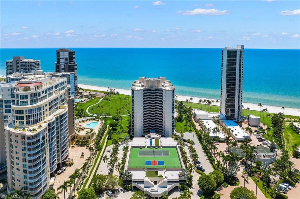 4551 Gulf Shore BLVD N 1706 NAPLES, FL 34103