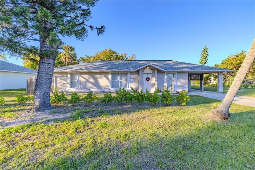 2873 Blount ST FORT MYERS, FL 33916