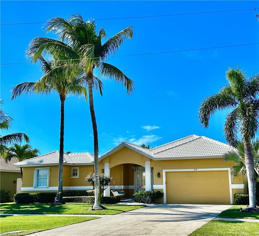 210 Sand Hill ST MARCO ISLAND, FL 34145