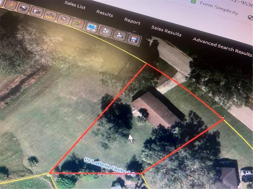 4032 N Edgewater CIR LABELLE, FL 33935