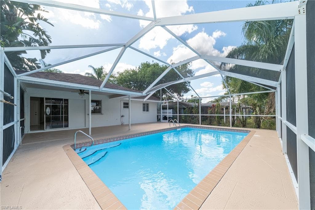 1813 NE 1st TER CAPE CORAL, FL 33909