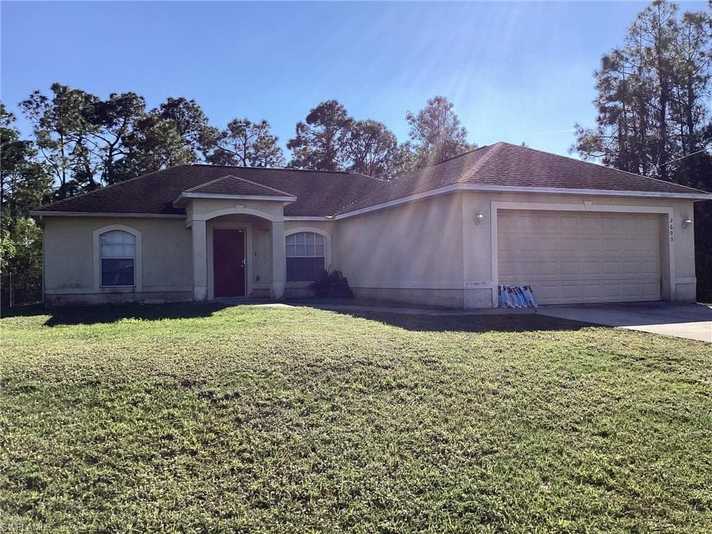 2605 19th ST W LEHIGH ACRES, FL 33971