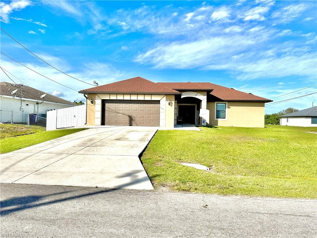 2600 15th ST SW LEHIGH ACRES, FL 33976