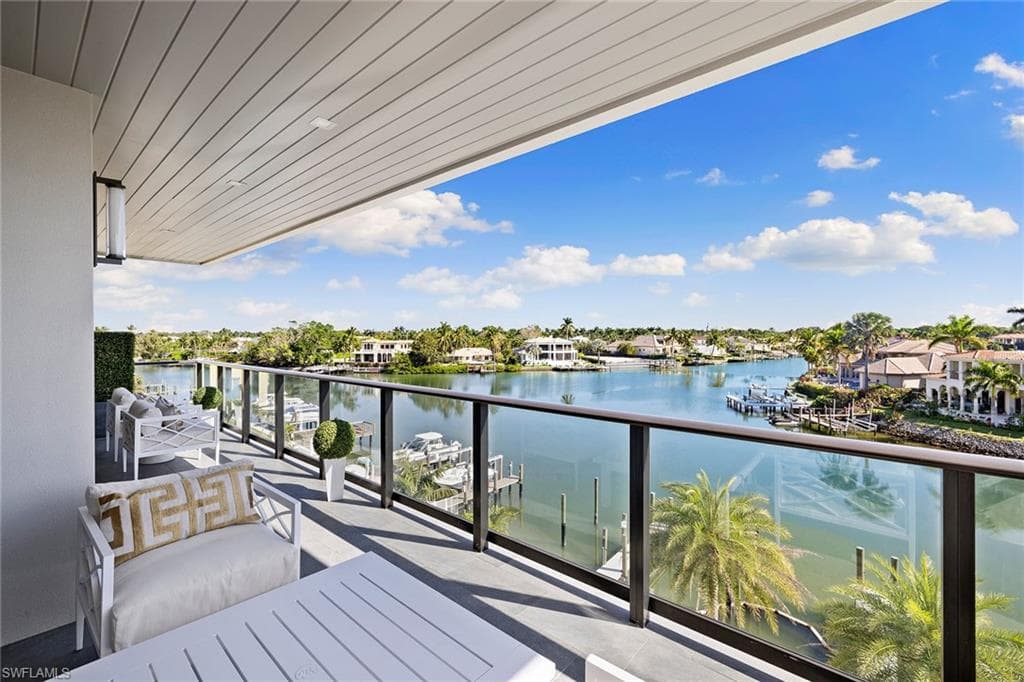 1820 Gulf Shore BLVD N 401 NAPLES, FL 34102