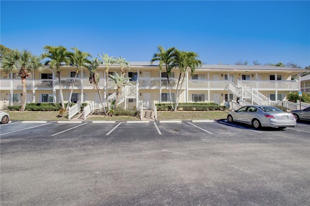 4621 Bayshore DR Q10 NAPLES, FL 34112