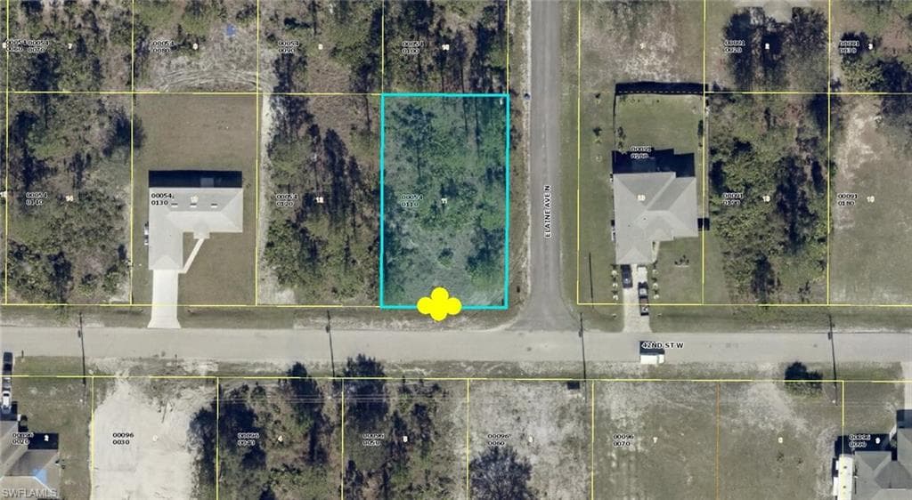 2700 42nd ST W LEHIGH ACRES, FL 33971
