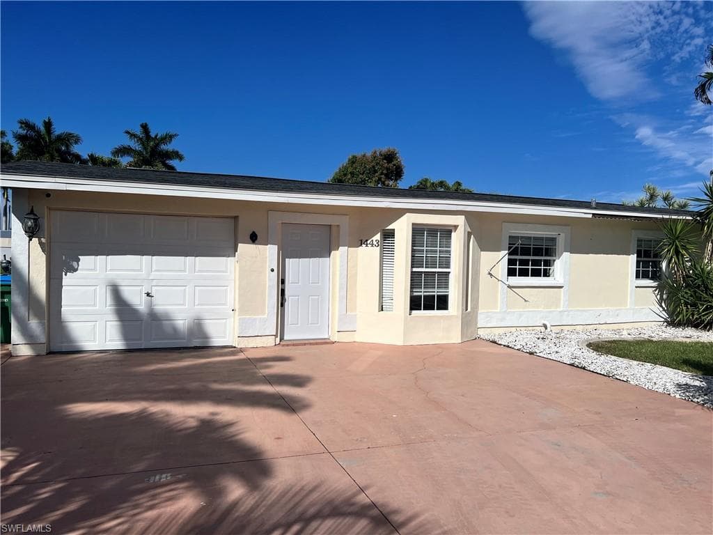1443 Windsor CT CAPE CORAL, FL 33904