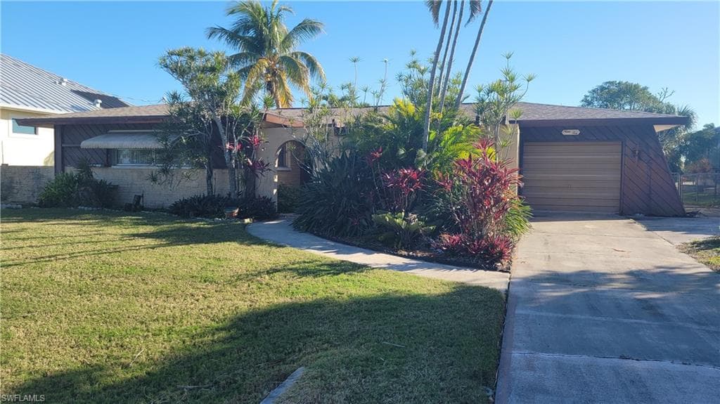 910 El Dorado PKWY E CAPE CORAL, FL 33904