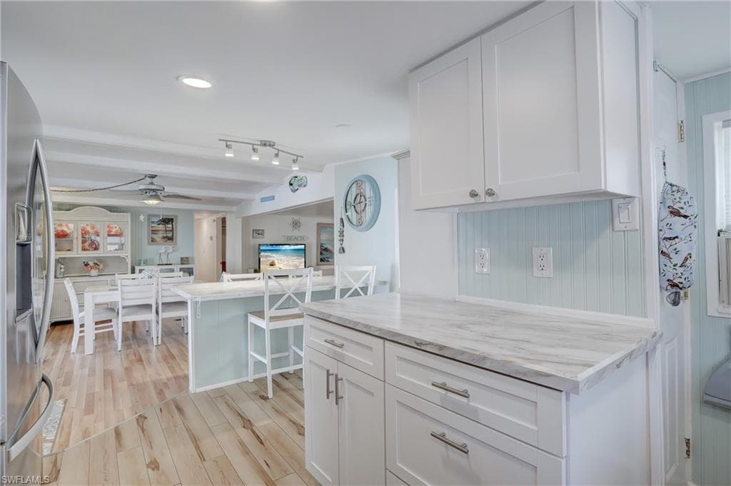 104 Willow LN 30 NAPLES, FL 34114