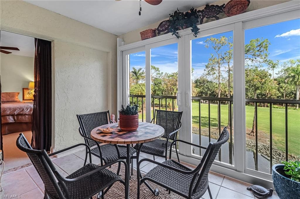 1025 Foxfire LN 306 NAPLES, FL 34104