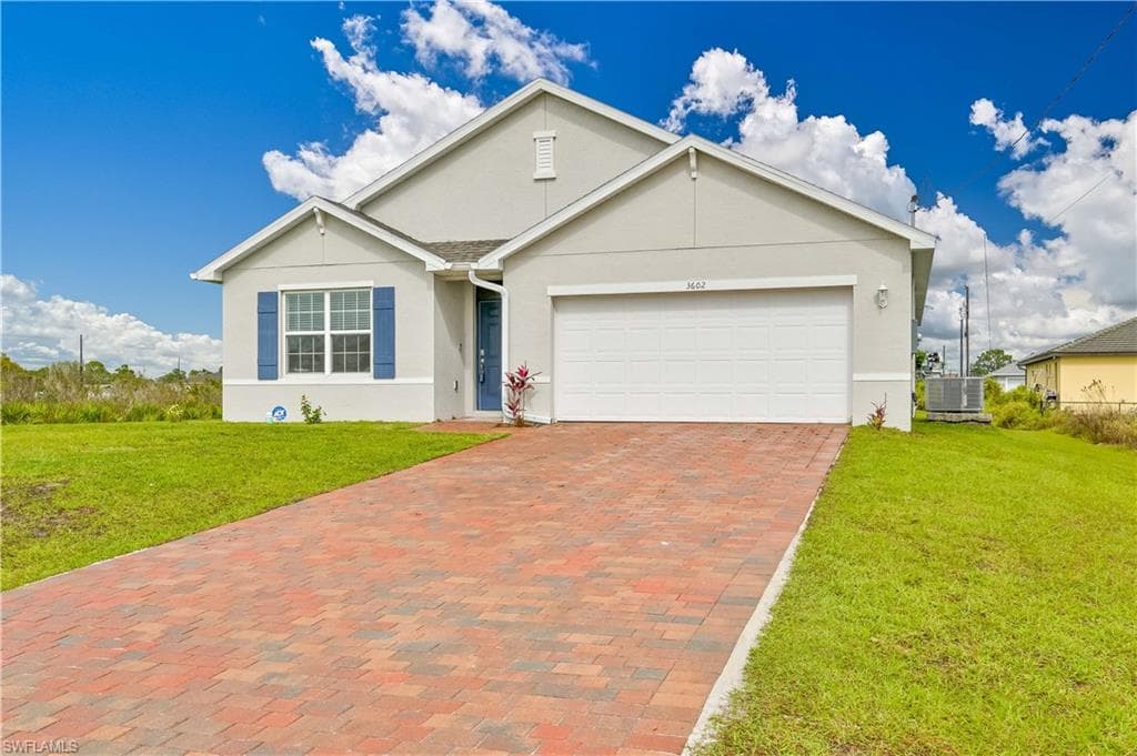 3602 11th ST SW LEHIGH ACRES, FL 33976
