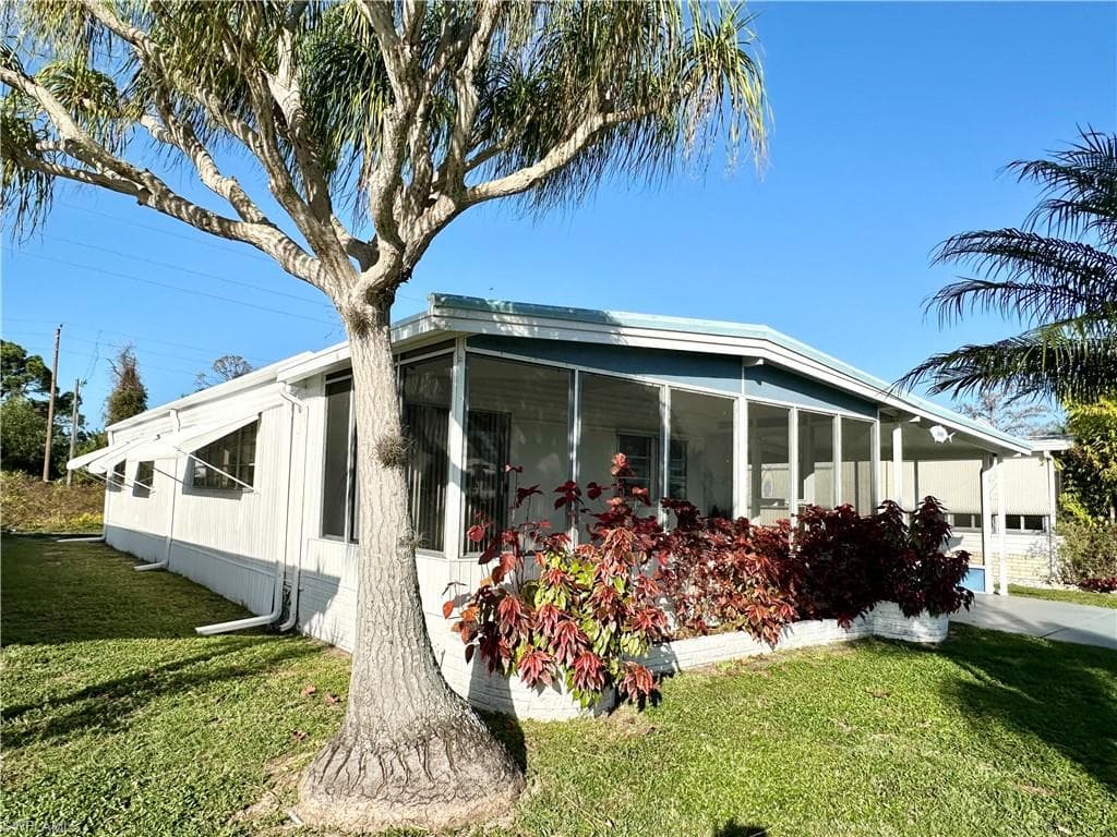 26135 Countess LN BONITA SPRINGS, FL 34135