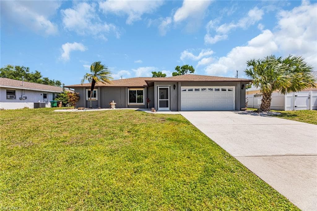 635 SE 11th AVE CAPE CORAL, FL 33990