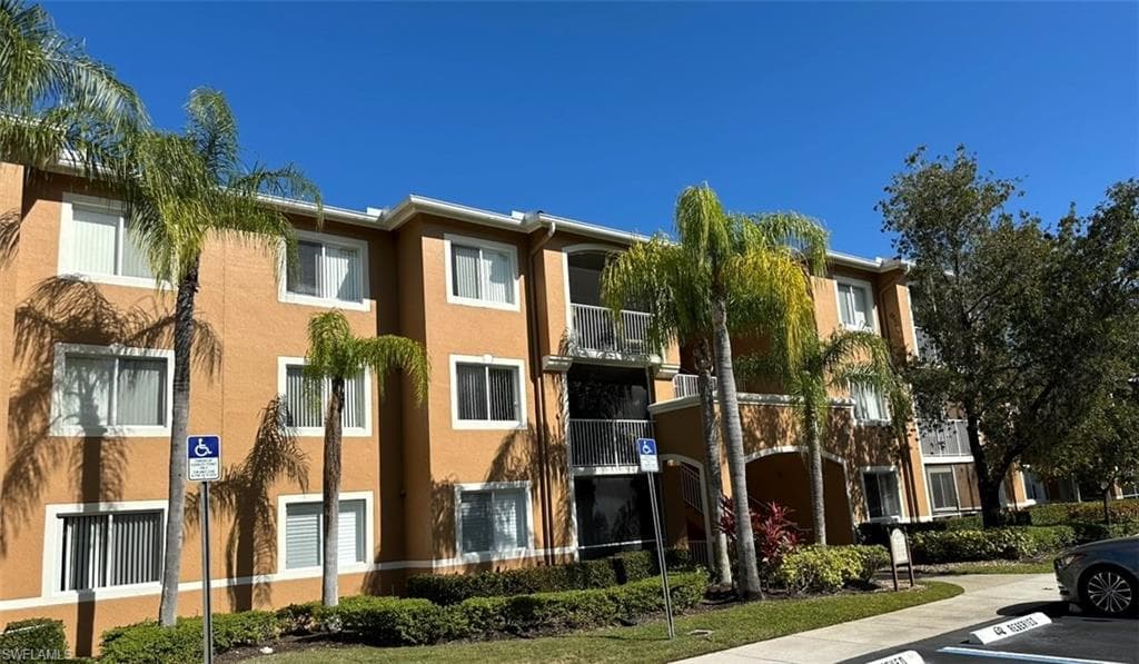 1875 Florida Club DR 7309 NAPLES, FL 34112
