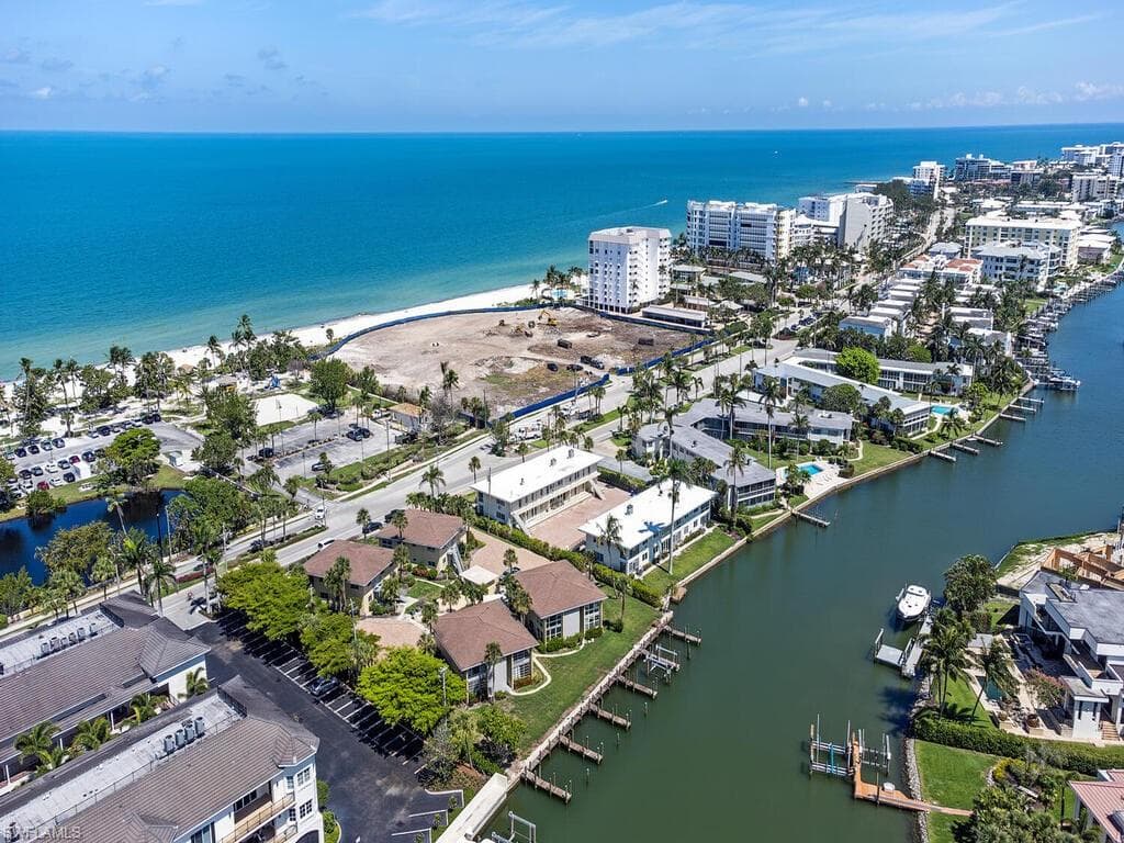 1500 Gulf Shore BLVD N NAPLES, FL 34102